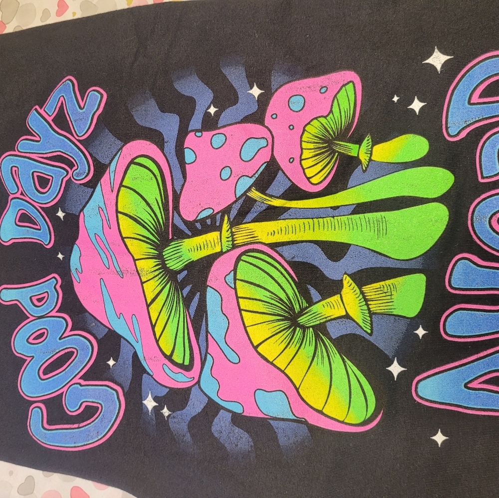 NWOT Colorful Graphic T-Shirt with Mushrooms Says Good Days Ahead. - Picture 4 of 5
